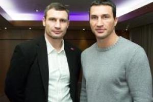 Братья Кличко продолжают помогать бойцам АТО
