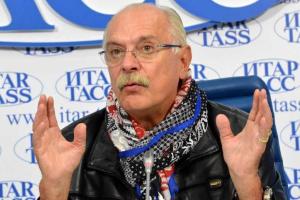 Михалков вручил дипломы выпускникам третьей Летней киноакадемии 