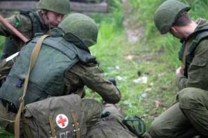Современные аптечки и медикаменты передаст военным в зону АТО мэр Киева
