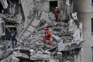 Спасатели помогают возродиться городам Луганщины