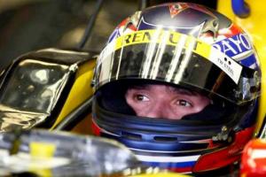 Российский гонщик попал в аварию на последнем этапе гоночной серии INDYCAR