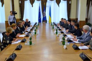 Генпрокурор Украины встретился с Генеральным секретарем Amnesty International 