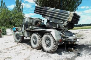 Ответным огнем украинские военные уничтожают террористов и технику