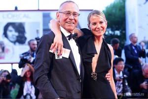 Высоцкая сверкнула бюстом на красной дорожке