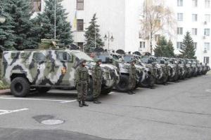 Бойцы Нацгвардии получили бронеавтомобили с современным вооружением