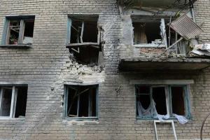 В Донецке не стихают звуки залпов и взрывов