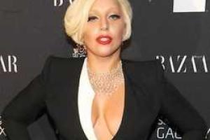 Леди Гага прикупила "скромный" домик в Малибу