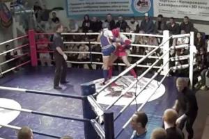 Насмотревшись тайский бокс, зрители устроили мордобой со стрельбой