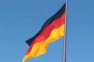 Председатель ГСЧС встречает гуманитарную помощь из Германии 