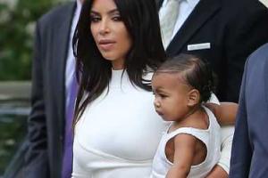 Ким Кардашьян и Канье Уэст наняли для 16-месячной дочери стилиста