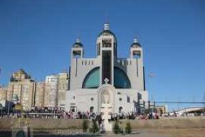 Премьер-министр Украины поздравил верующих УГКЦ