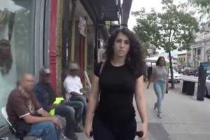 Ради эксперимента молодая американка гуляла по городу 10 часов 
