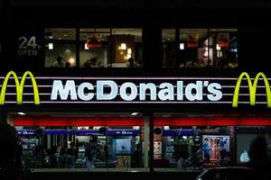 Канадцу в McDonald’s "в нагрузку" в кофе добавили дохлую мышь