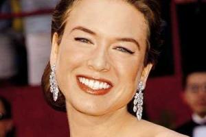 Рене Зеллвегер почувствовала себя счастливой с новым лицом