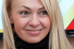 Яна Рудковская нашла "сестру" на показе Valentino