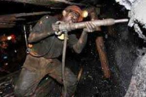 Шахтерам "Горскуголь" и "Лисичанскуголь" погашают задолженность по зарплате