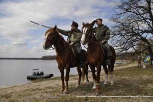 Члены общественных организаций помогают в охране госграницы