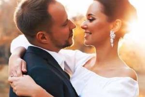 Яна Станишевская похвасталась телом супруга