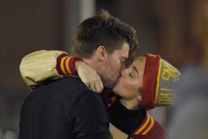 Майли Сайрус и Патрик Шварценеггер не прячутся от камер папарацци