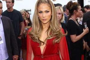 Дженнифер Лопес стала хозяйкой "умного" дома