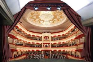 Киевская станция метро "Театральная" приглашает на открытие панно 