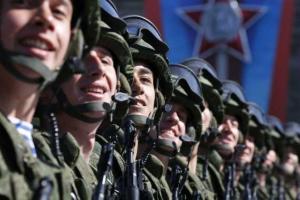 Соцопрос: лишь 13% россиян отпустили бы своего сына воевать на Донбассе