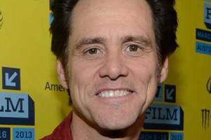 Джим Керри высмеял паранойю, связанную с вирусом Эбола