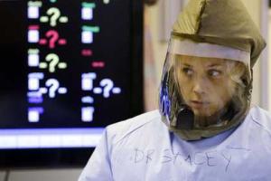 Начались испытания на людях новой вакцины против лихорадки Эбола