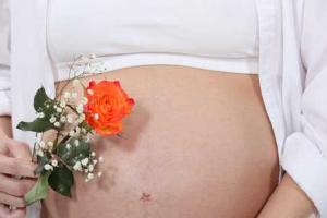 На уровень IQ у детей влияет косметика во время беременности