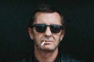 Барабанщик AC/DC вновь в центре скандала