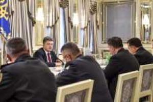 Президент провел рабочее совещание с силовиками