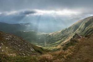 Фото с видом Карпат победило в международном конкурсе "Вики любит Землю"