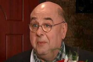 70-летний Владимир Долинский подтянул лицо