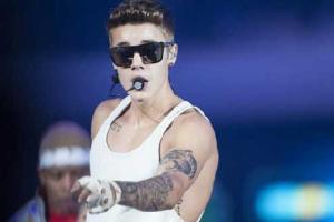 Джастин Бибер устроит ночевку с бездомными на улицах Лос-Анджелеса