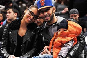 Американская соул-исполнительница Алиша Кис родила сына