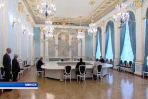 Заседание трехсторонней контактной группы стартовало в Минске