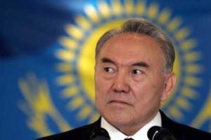 Назарбаев: Казахстан одинаково относится что к России, что к Украине