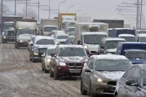 Грабители в Москве обчистили авто, застрявшее в пробке 