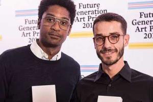 Премию Пинчука выиграла инсталляция с названием "Позволь мне чмокнуть тебя в попку!"  