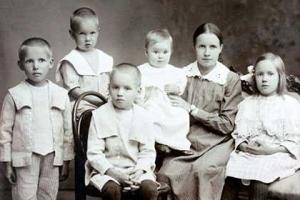 Ученые провели исследование рождаемости и смертности мальчиков в тяжелые годы 