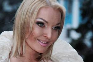 Волочкова намекнула поклонникам о желанном новогоднем подарке 