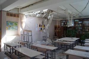 В Луганске были повреждены более 120 объектов коммунальной собственности социально-культурной сферы