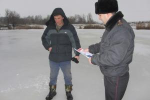 На Харьковщине спасатели готовят водоемы к крещенским купаниям