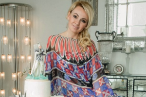 Яна Рудковская стала новогодним шариком