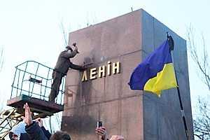 Минкультуры: Украина будет избавляться от памятников одиозным деятелям тоталитарного режима