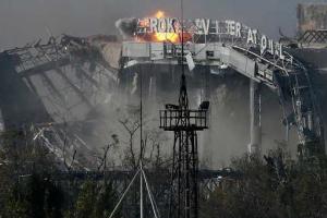 Корреспондент ТСН: боевики попросили "киборгов" прекратить огонь, чтобы забрать своих "200-х" и "300-х"