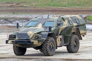 Боевики ЛНР проводят учения на новейших российских бронеавтомобилях