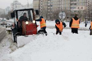 За сутки с улиц Киева вывезли 856 тонн снега