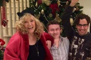 Примадонна отметила Рождество в веселой компании