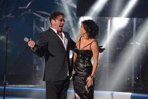 Ани Лорак прячет глаза за ​эксклюзивными очками